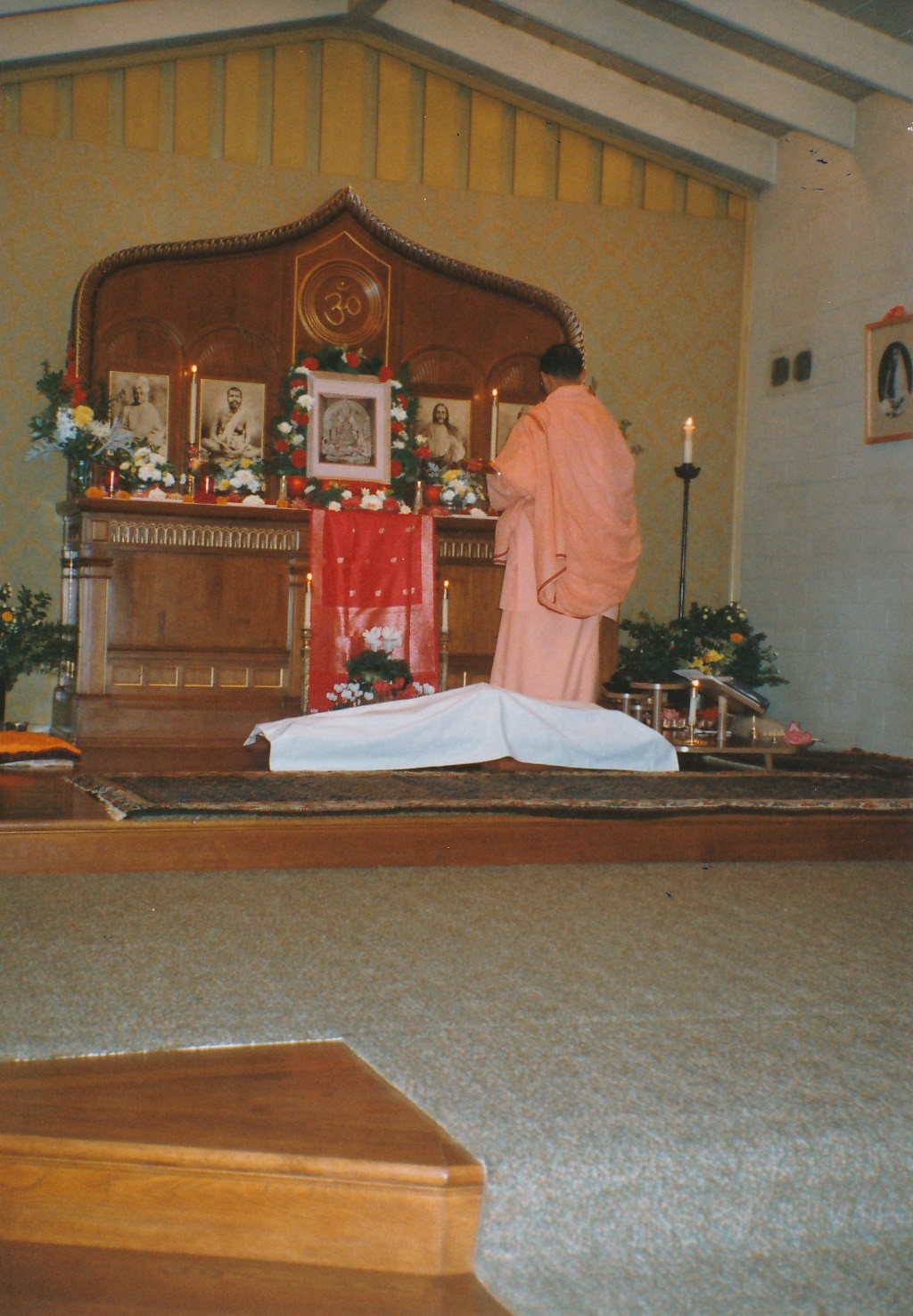 Sacramento Swami Shraddhananda Swami Pramathananda Durga Puja 1