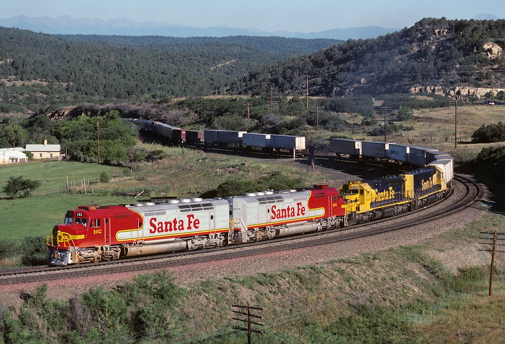 Santa Fe 102 101 5160 5849 Train QKCEP asending Raton Pass… | Flickr