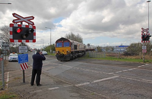 railtour grimsby levelcrossing greatcentral 66003 moodylane 66047 aocl grimsbydistrictlightrailway moodylanelevelcrossing thehumbersceptre