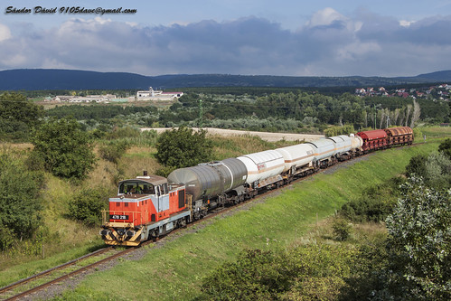 várpalota mávstart máv m47 m471218 railways pétfürdő summer trains güterzug freight local dacia industrial