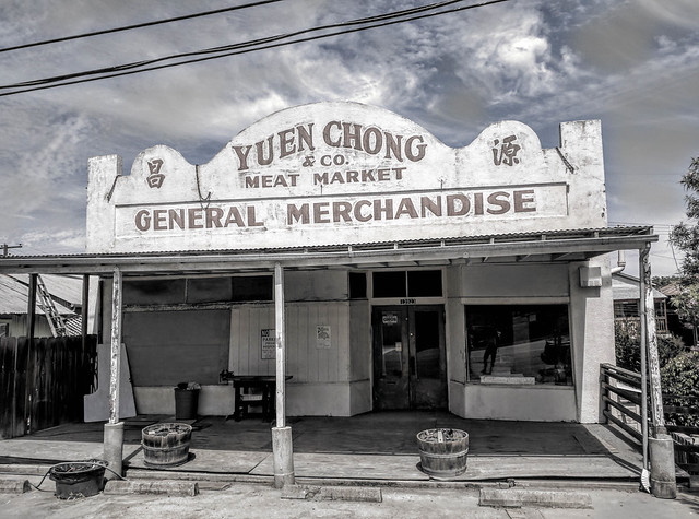Old shop in Isleton (Nexus 6 photo)