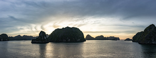 unesco asia water halongbay worldheritage sunset bay panorama vietnam pano sea hảiphòng vn