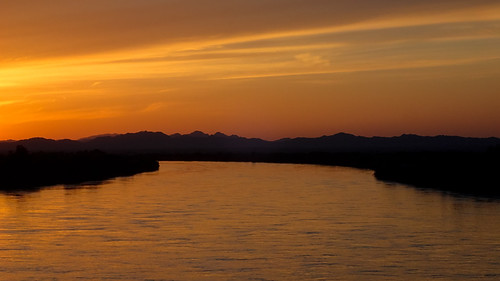 P4022978.jpg by DrPKHouse, Olympus digital cameraarizona unitedstates sunsets loco blythe fieldphoto fieldproject naturalfeatur