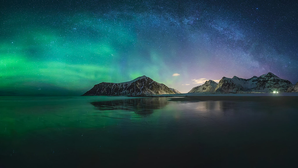 Milky way + aurora borealis