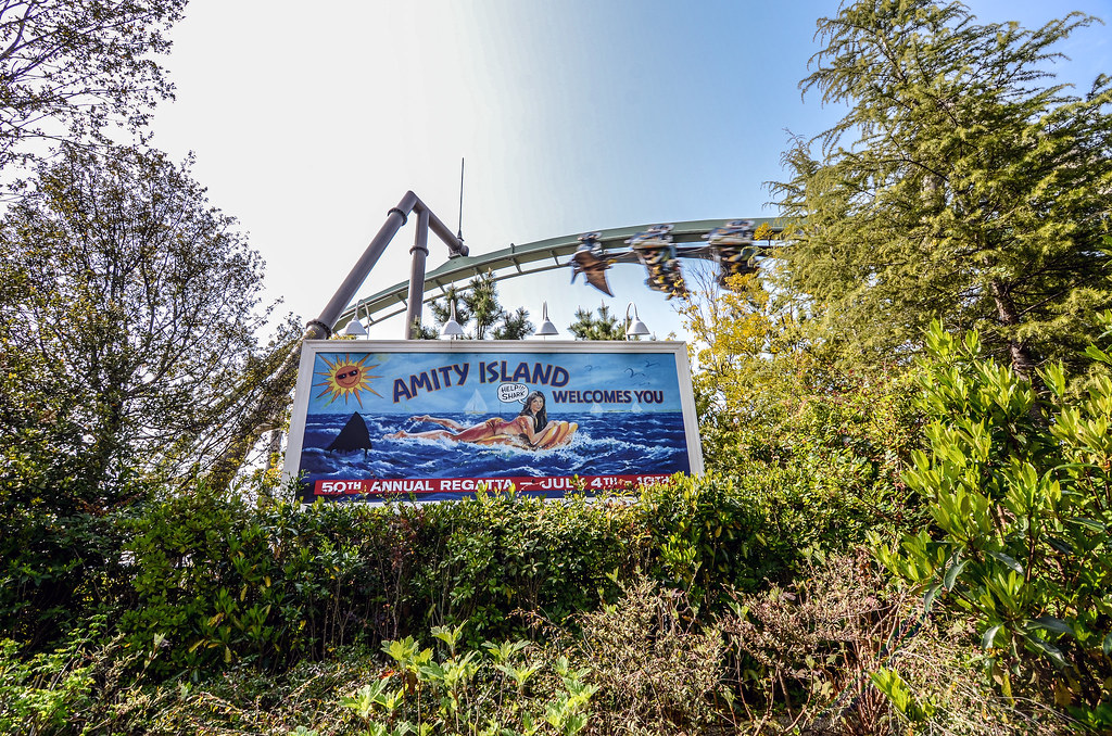 Amity Island billboard USJ