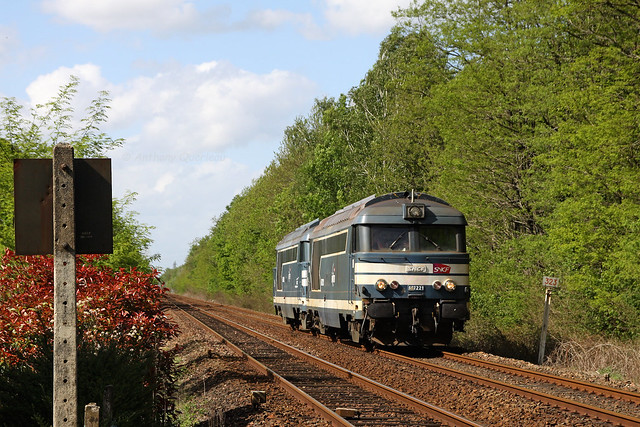 05 mai 2015 BB 67221 Train 66170 Villeneuve-St-Georges -> St Pierre-des-Coprs Moncé-en-Belin (72)