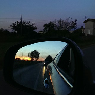 #vscocam #tramonto #sunset #specchio #mirror #arancione #azzurro #notte