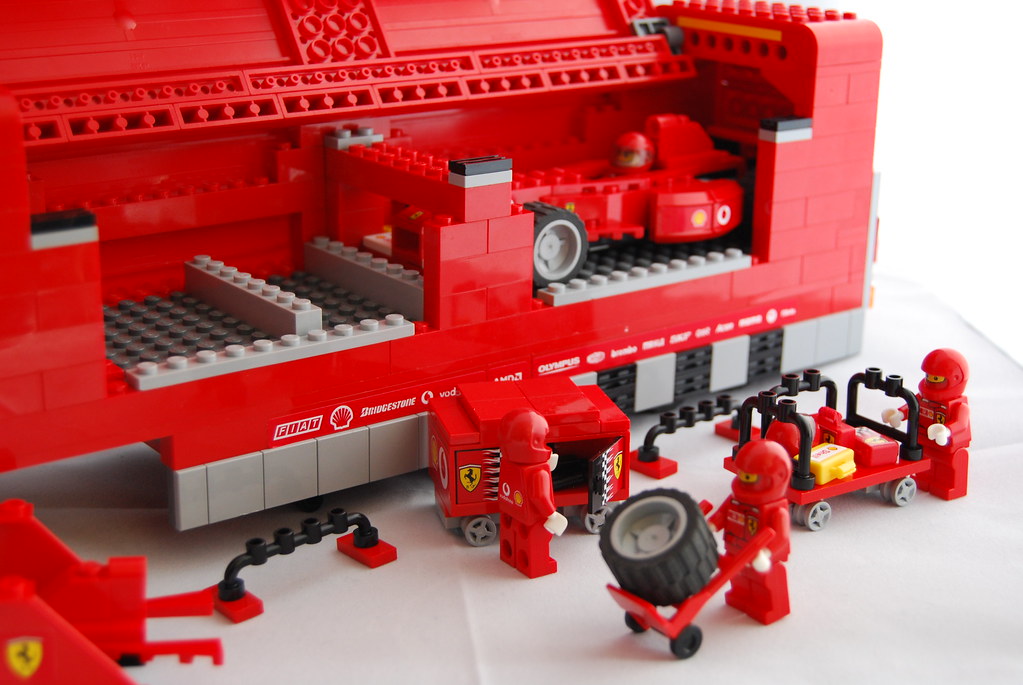 LEGO Ferrari Scuderia Truck 03 | LEGO 8654 Ferrari Scuderia … | Flickr