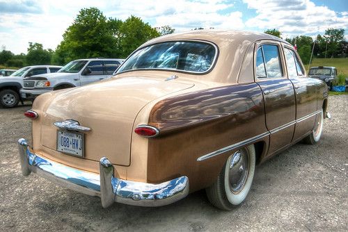 1949 ford sedan twotone hdr tonemapped