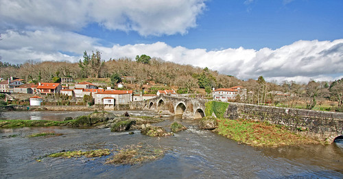 puente bridge medieval tambre arquitectura rio ames negreira pontemaceira galicia