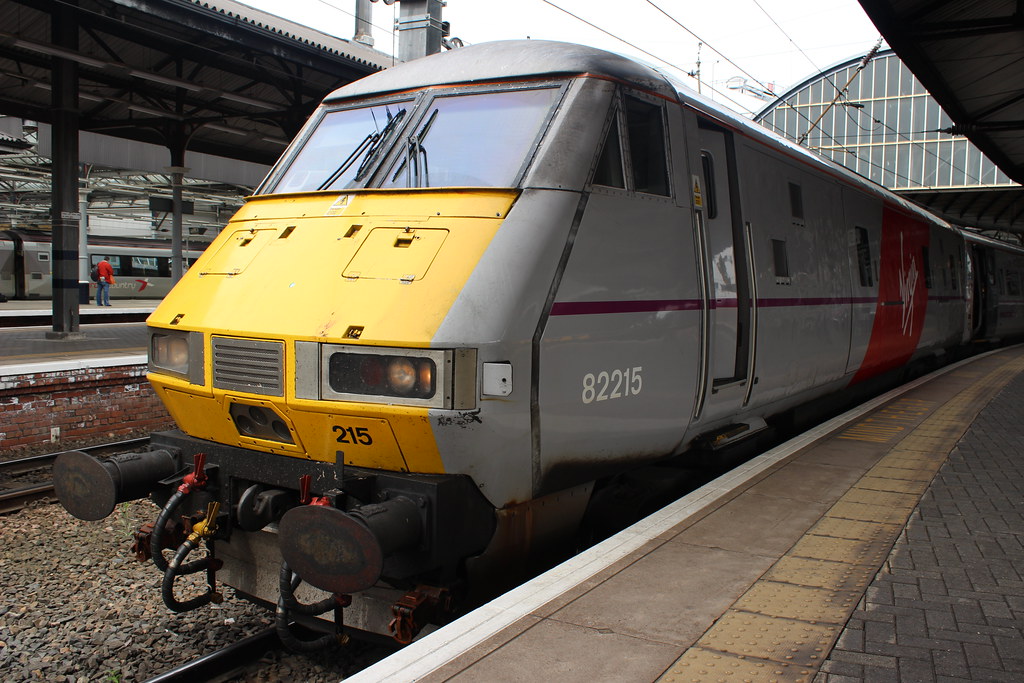 Inter City 225: 82215 DLV Virgin Trains East Coast Newcastle Central ...