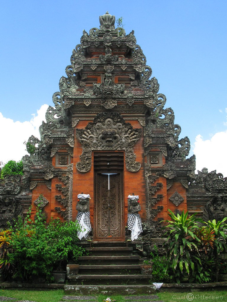 Temples in Bali | This is the doorway to a sacred place in D… | Flickr