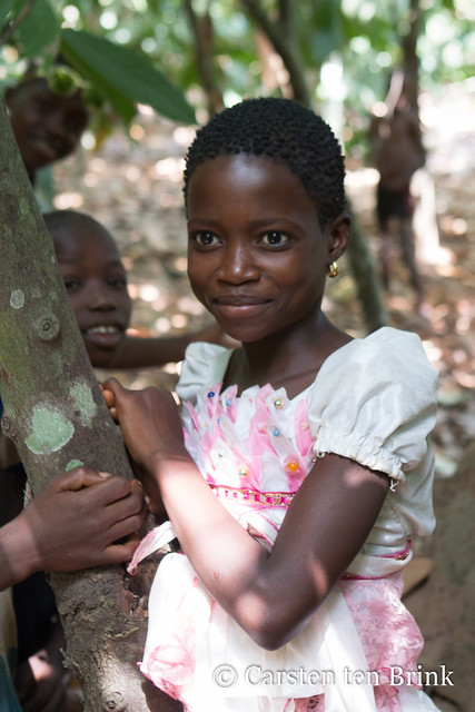 Girl on the cocoa plantation [bc562]