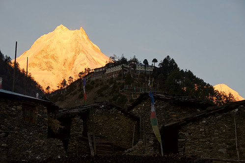 nepal sunrise np lho manaslu westernregion manaslucircuit samagaun lhomonastery