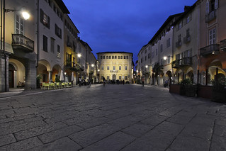 Biellese - Piazzo, Piazza e Palazzo Cisterna: ora blu