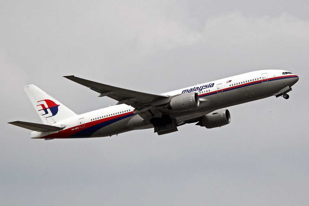 9M-MRA Boeing 777-2H6ER Malaysia Airlines FRA 24MAY15