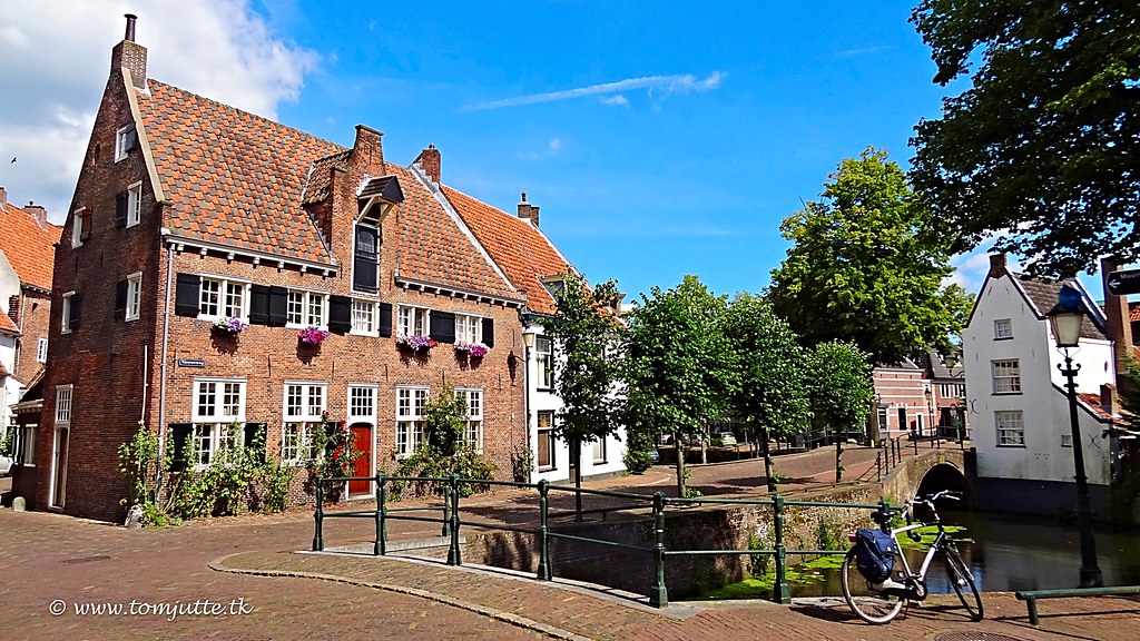 Old Dutch architecture, Amersfoort, Netherlands - 2610 | Flickr