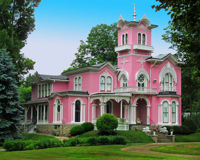 Pink House sky 01
