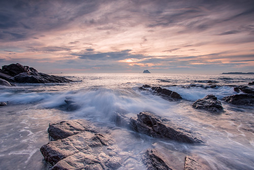 taiwan newtaipei wanli northcoast wave rock sky sunrise dawn outdoors scenery 台灣 新北市 萬里區 外木山 北海岸 海浪 礁岩