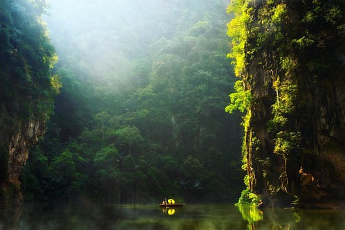 Mirror Lake #ipoh #perak #malaysia #place #cave #urban #urbanlandscape #urbanexplore #travel #travelphotography #travelgram #traveller #photographer #photography #photo #photooftheday #moodygrams #explore #discover | by alexcsgoh