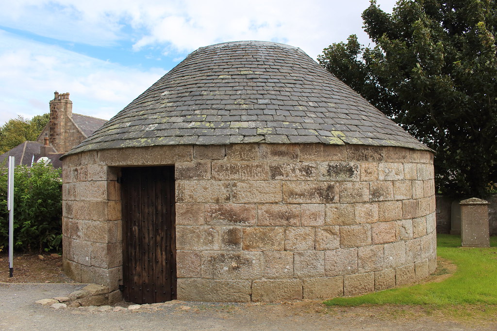 Mort House,Udny Green Churchyard_sep 16_114