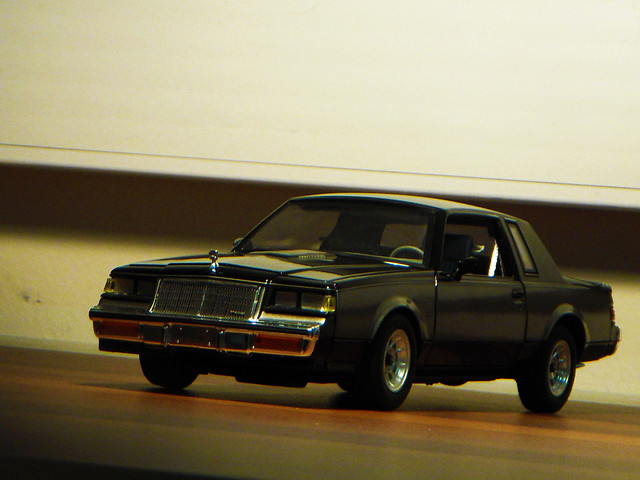 1986 Buick Regal T-Type Designer Series (WH1) 1:24 Diecast by GMP