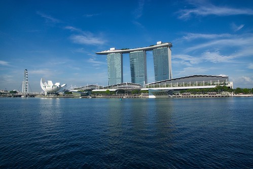 city blue sky urban water wheel museum marina hotel bay flyer singapore asia sony arts ferris casino southeast alpha sands dslr 77 sciences slt shoppes