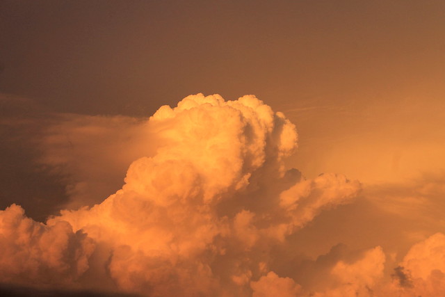 nuage d'orage a blagnac le   dimanche 7 JUIN 2015