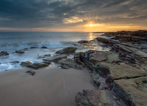 waves beach rocks seascape sunrise kingsbarnsbeach kingsbarns fife scotland nikond7200 tokina1116mm