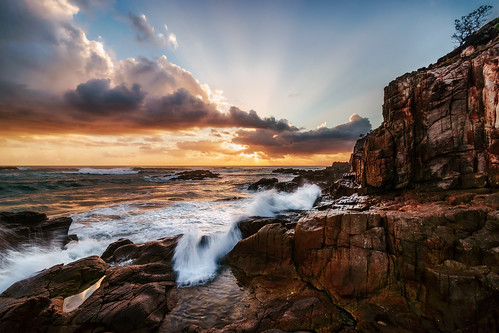 lenstagger water wave seascape shore sun sunrise clouds rocks voigtlander dawn