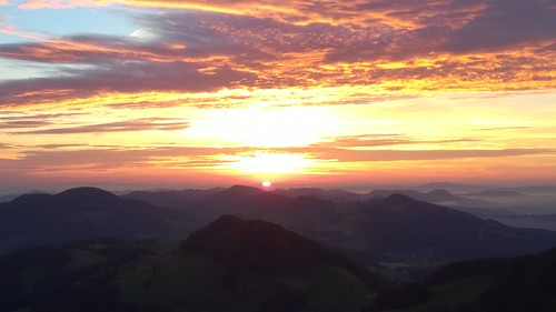 sonnenaufgang sunrise jura belchenfluh switzerland