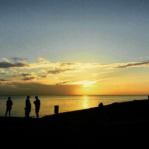 Sunset on the beach. by taniapimentel, square squareformat ludwig iphoneography instagramapp uploaded:by=instagram