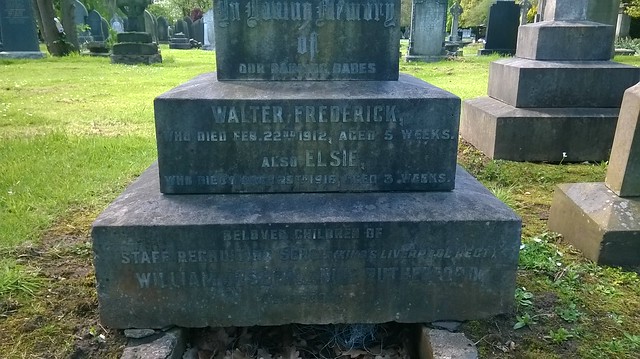 Unusual headstone (1 of 3)