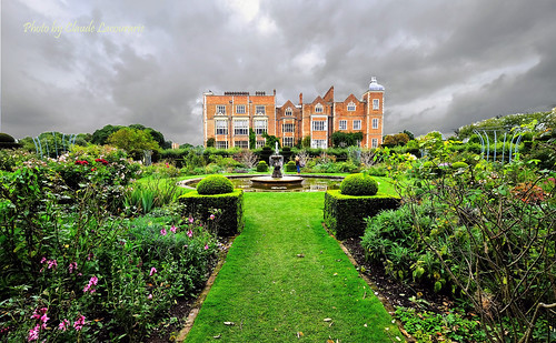 Hatfield House England | Hatfield House is a sumptuous Jacob… | Flickr