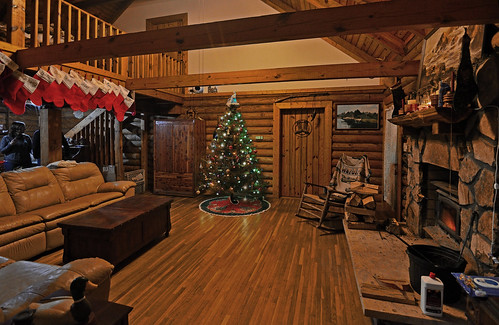logcabin country christmas christmastree wood warm interior seasonal