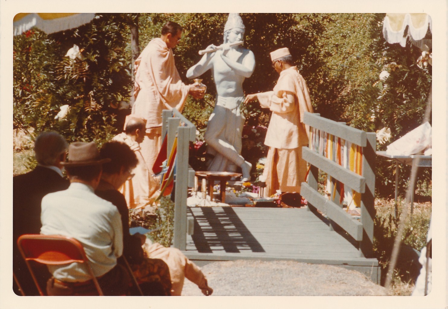 Sacramento Swami Bhaktimayananda With Holy Water Swami Shraddhananda Krishna Statue Installation