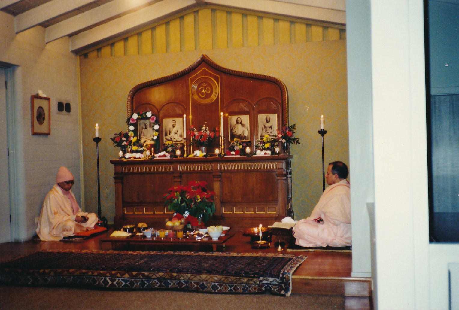 Sacramento Swami Shraddhananda Swami Prapannananda Swami Vivekananda Puja