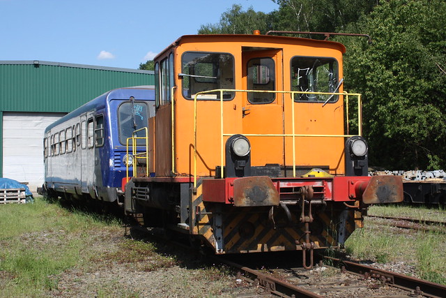 9144 + x97151 - rails et traction - rer - 28512