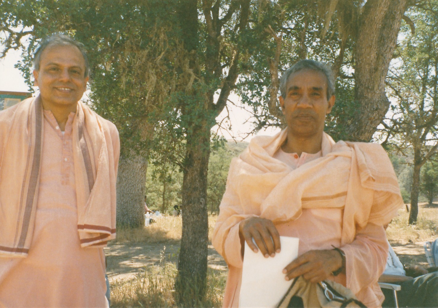 Shanti Ashram Swprapannananda Swami Aparananda