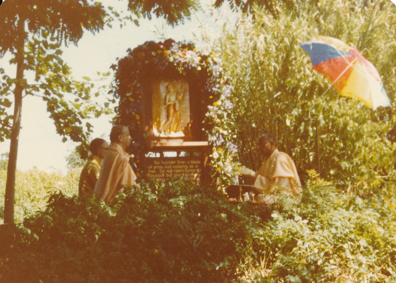 Sacramento Swananda Swami Prabuddhananda Swami Shraddhananda Dedication Of Sri Chaitanya Plaque 2