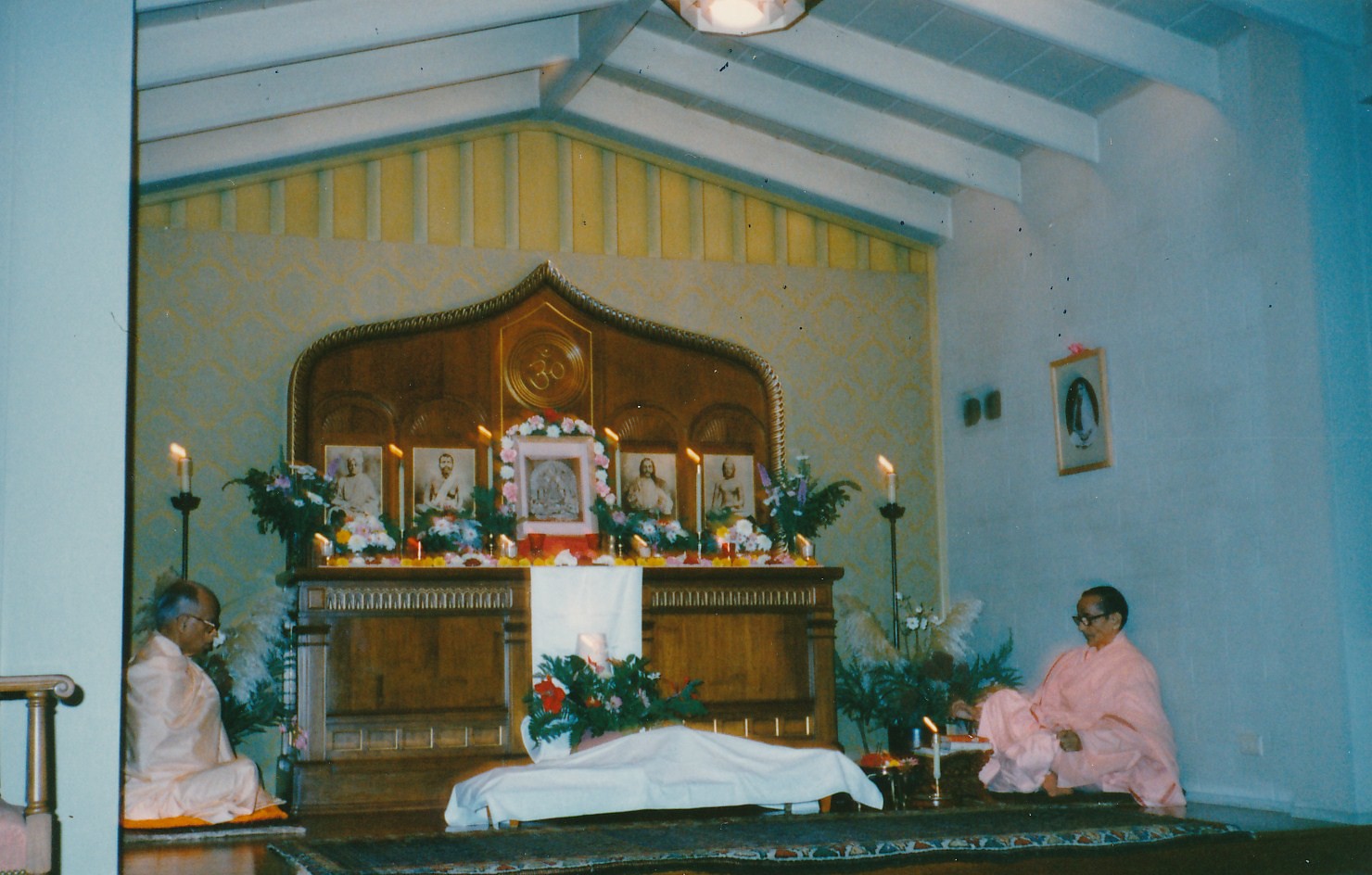 Swami Shraddhananda Swami Pramathananda Durga Puja 1
