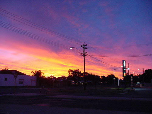 kalgoorlie boulder sunset sun clouds light orange yellow purple blue colour color pc6430 6430 goldfields westernaustralia australia auspctagged wa gorgeous colourful colorful