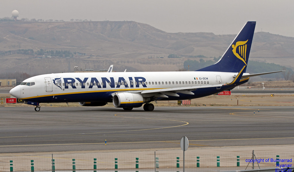 EI-DCW - B738 - Ryanair