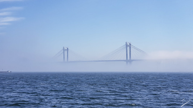 Ponte de Rande entre la niebla, Vigo, Pontevedra, Galicia