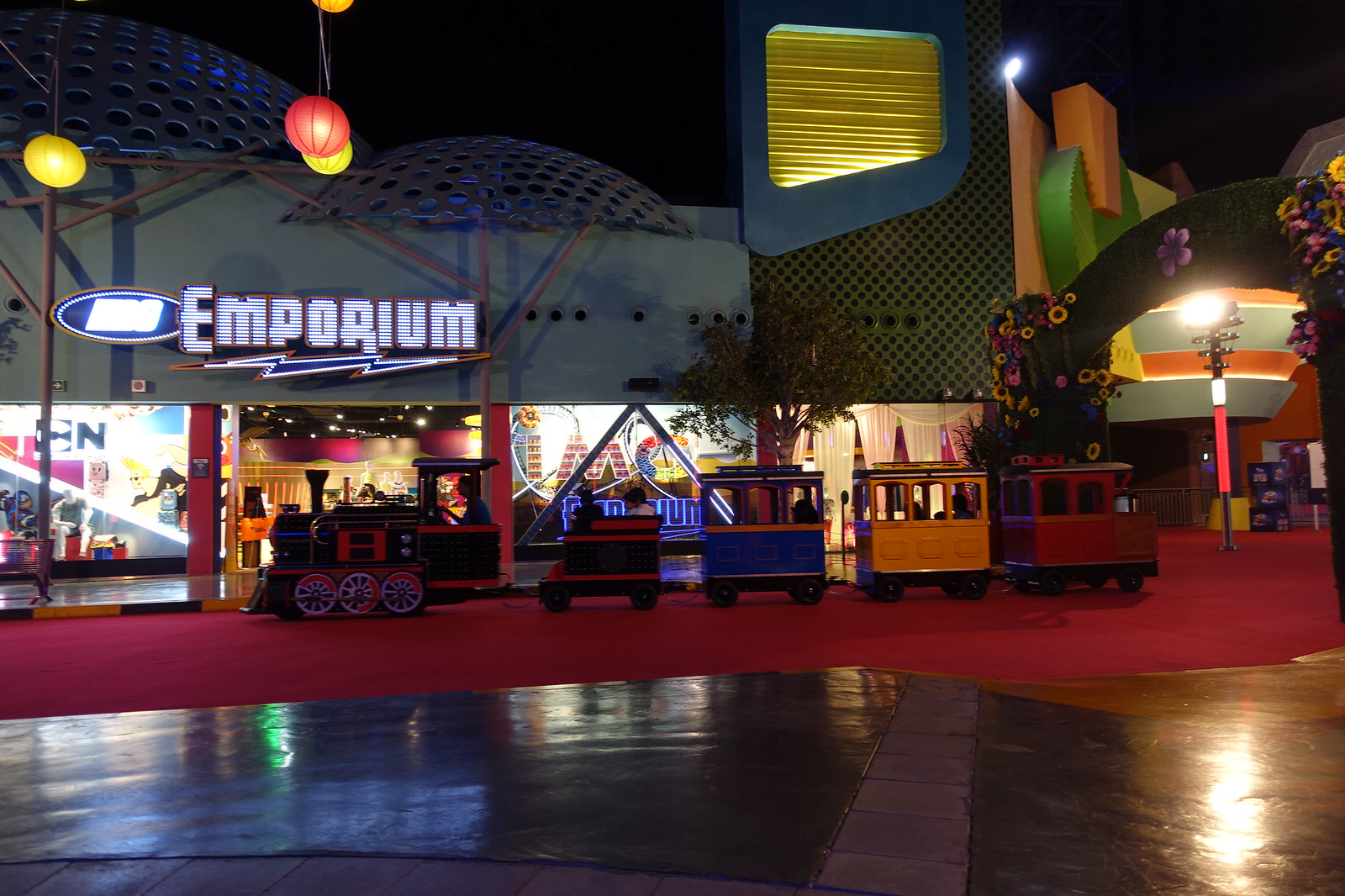 The Boulevard Express train passing the Emporium shop on IMG Boulevard