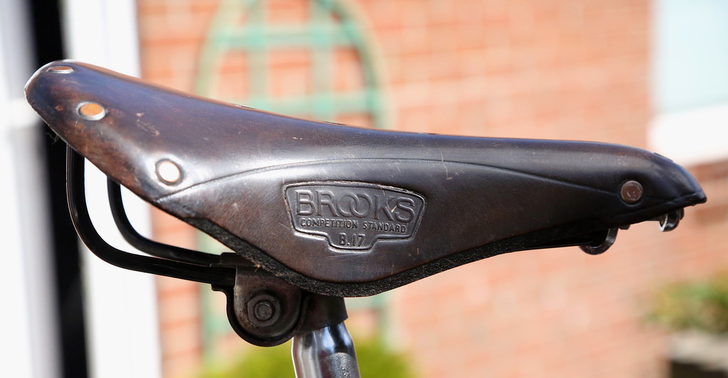 brooks competition saddle