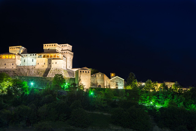 #Torrechiara #Castle #Night #Italy #Parma