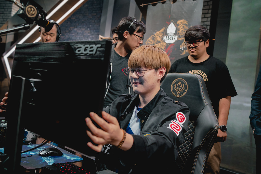 FW MOOJIN