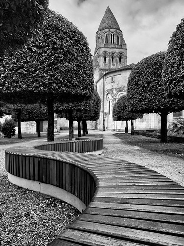 Tout en courbe by Fabrice Denis Photography, Instameet Saintes - L'Abbaye aux Dames
©2018 <a href="http://www.fabricedenisphotography.fr" rel="no