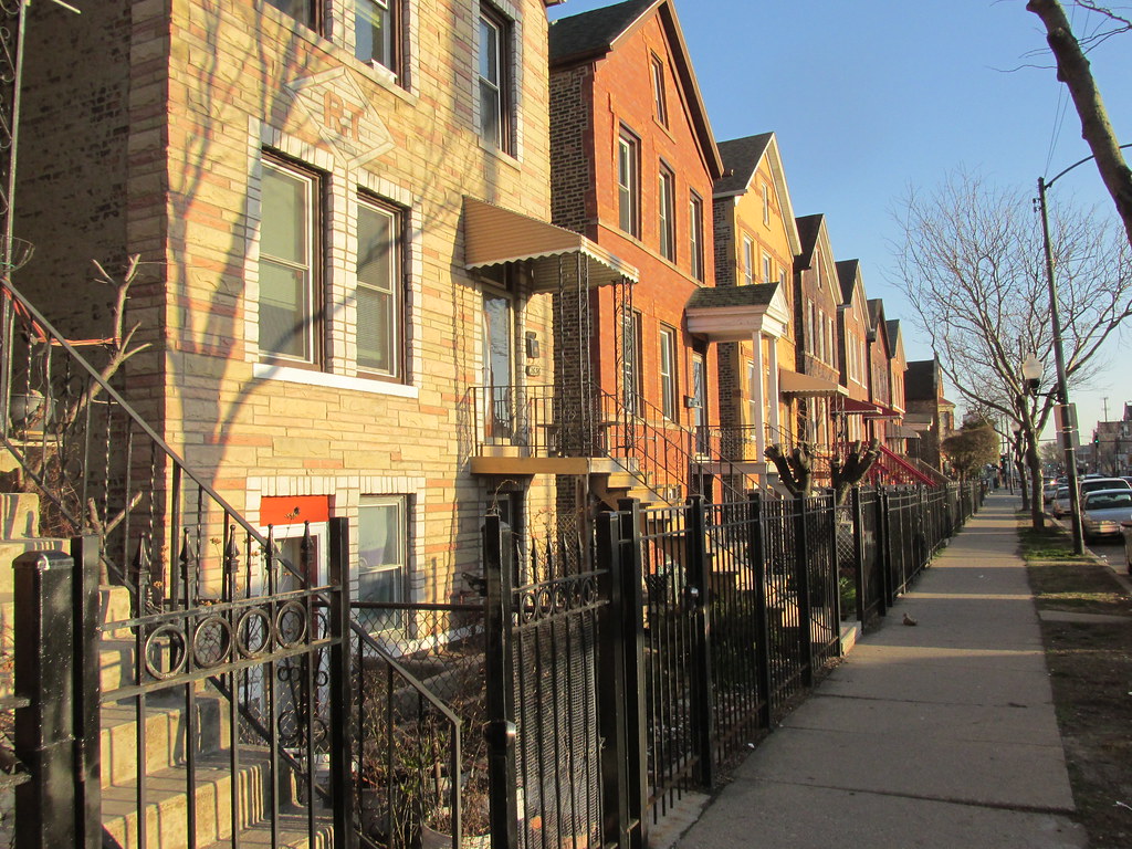Chicago's Little Village neighborhood. Chicago Illinois. A… | Flickr